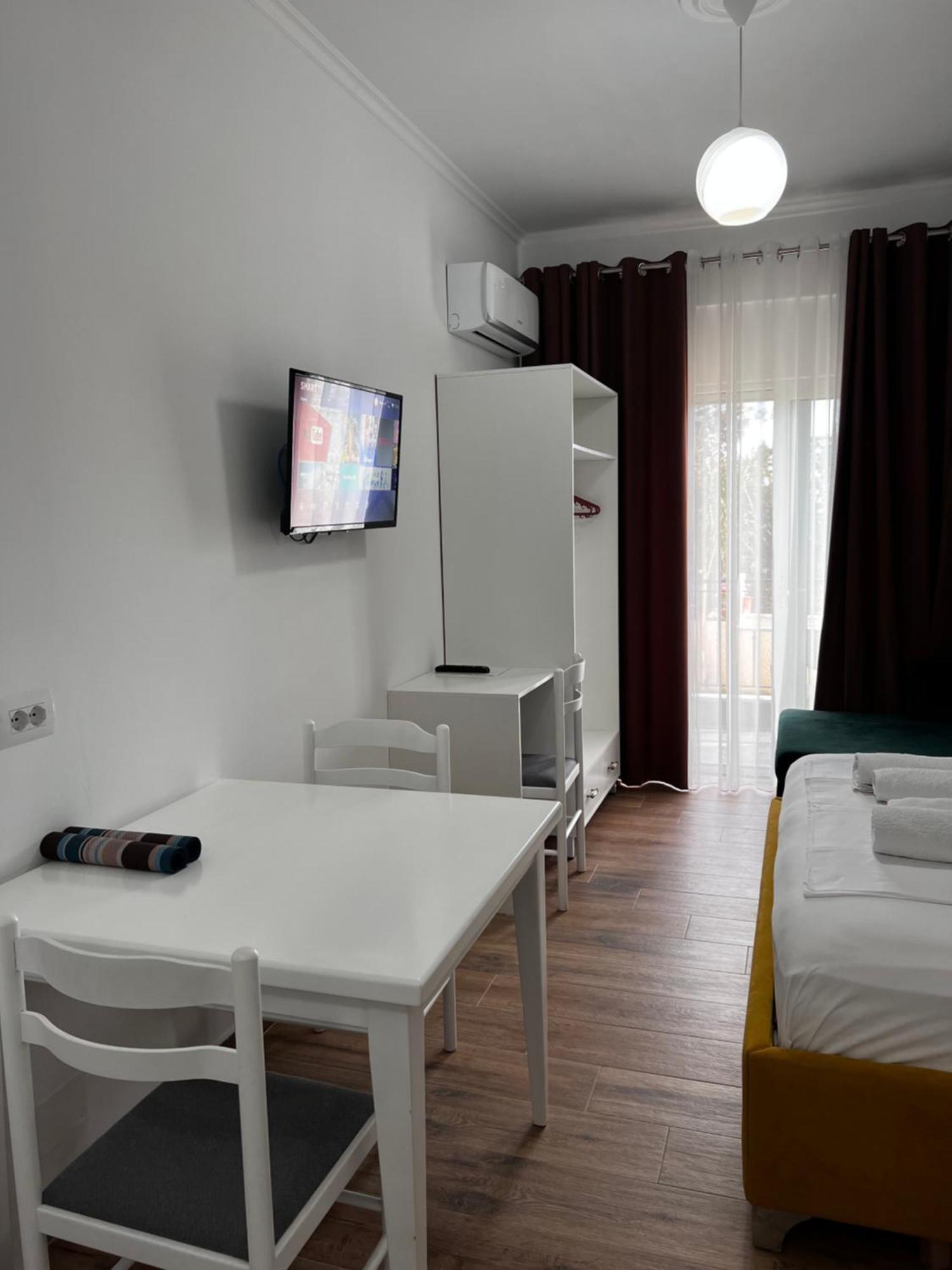 The Gwen Apartment Sarande Exterior photo