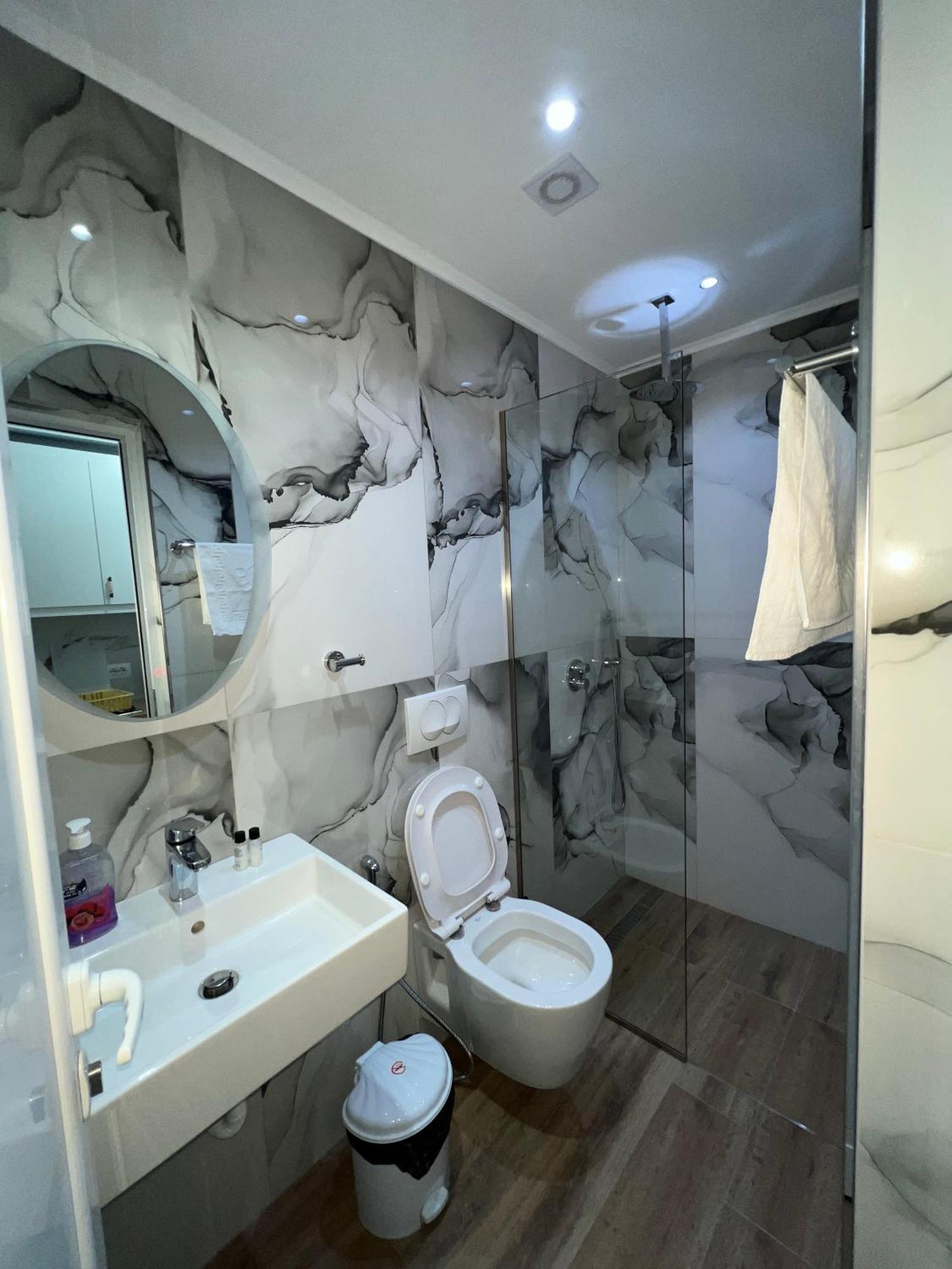 The Gwen Apartment Sarande Exterior photo